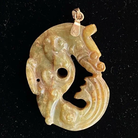 c1976 Seahorse Dragon Asian Carved Brown Jade Stone Pendant 14k Gold Bail